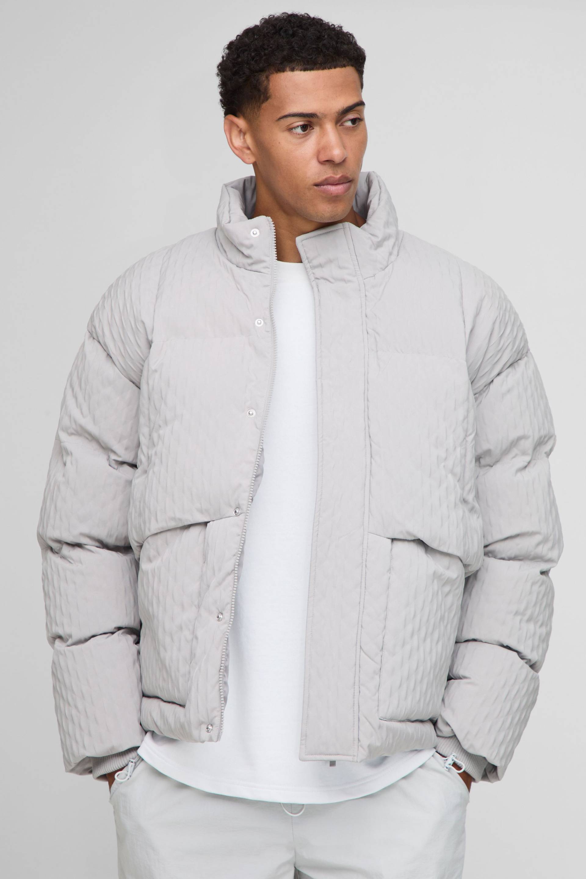 Strukturierte Oversize Steppjacke mit Trichterkragen - Grau - S, Grau von boohooman