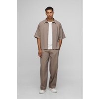 Oversize Stretch-Hemd mit kurzen Ärmeln & lockere Hose - Taupe - XS, Taupe Oversize Stretch-Hemd mit kurzen Ärmeln & lockere Hose - Taupe - XS, Taupe von boohooman