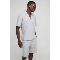 Oversize gestreiftes Seersucker Hemd mit V-Ausschnitt & Shorts - Grau - XL, Grau von boohooman