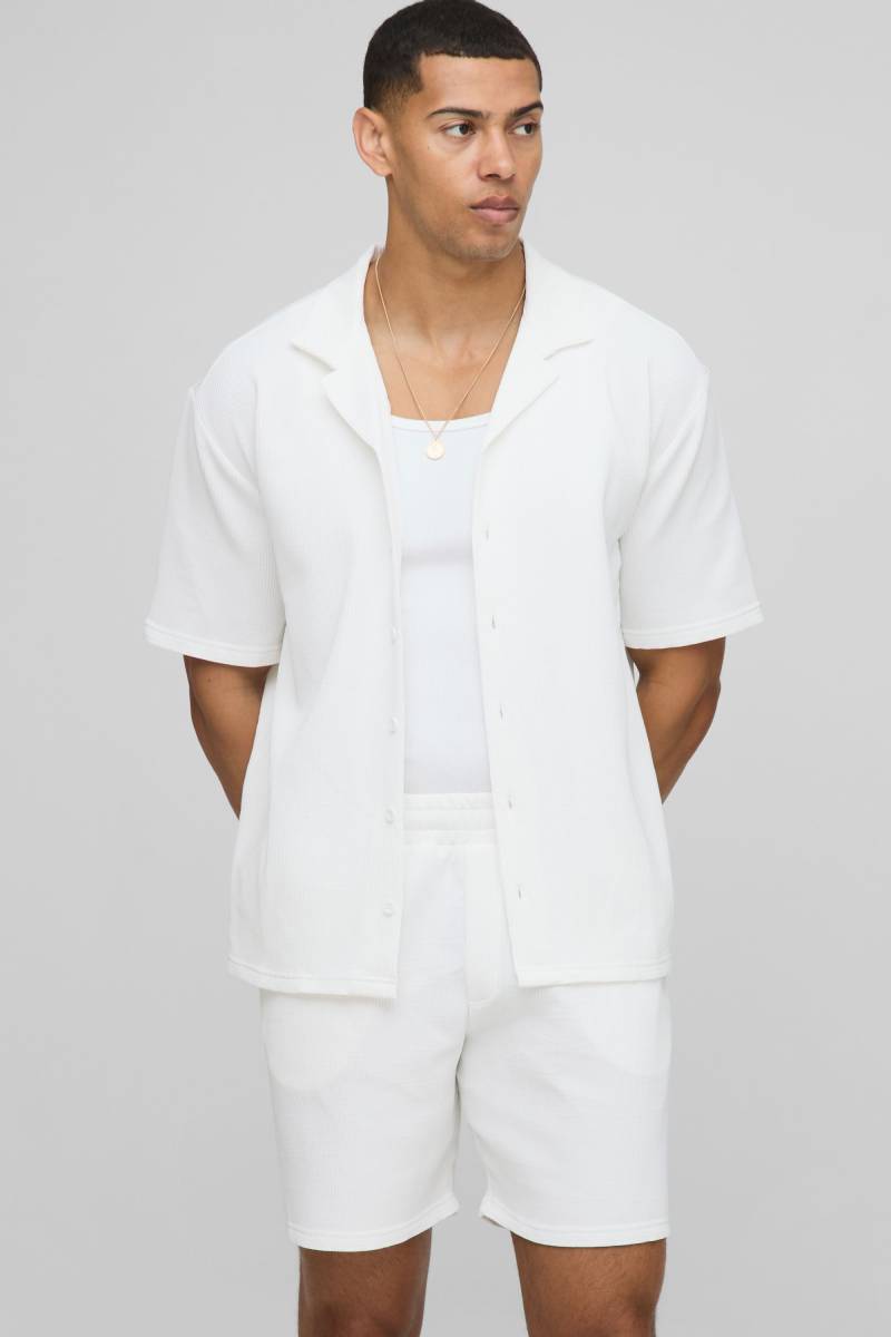 Kurzärmliges Oversize Hemd und Shorts - Weiß - M, Weiß von boohooman