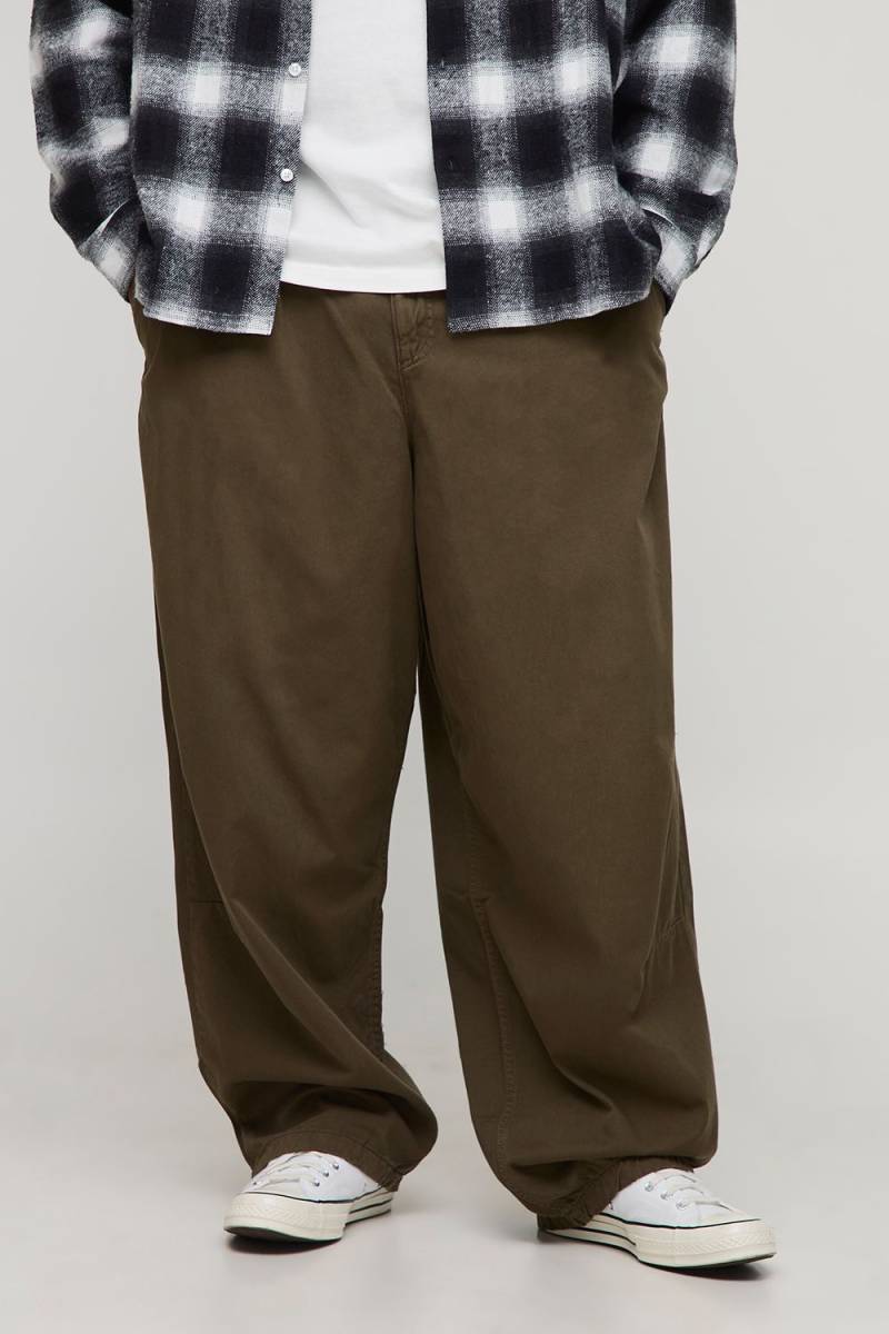 Plus Balloon Fit Pleat Front Washed Twill Trousers - dark olive - 40, dark olive von boohooman