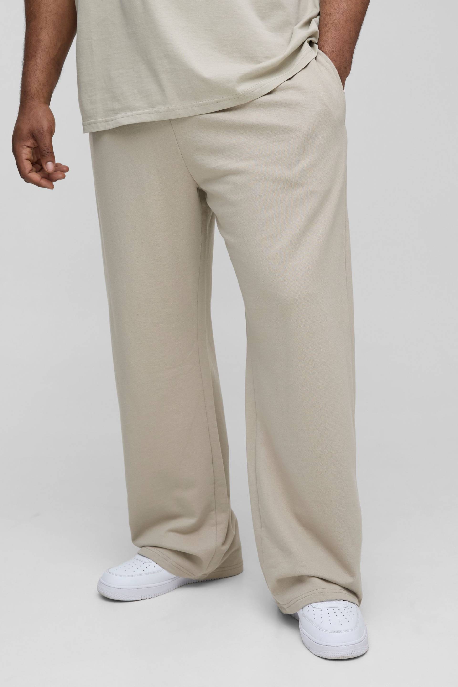 Plus Basic Jogginghose mit geradem Bein - light khaki - 5XL, light khaki von boohooman