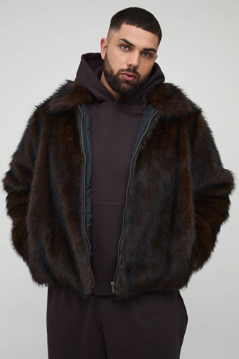 Plus kastige Oversize Jacke mit Kunstfell-Kragen - Braun - 4XL, Braun von boohooman