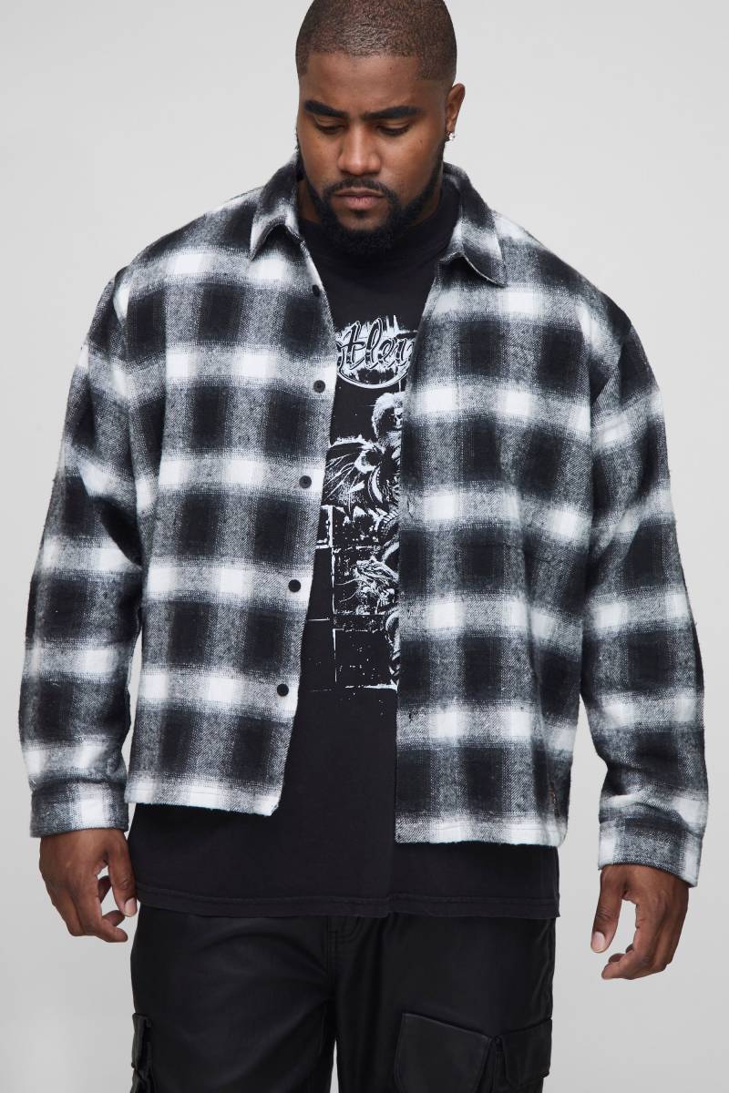 Plus kariertes Overshirt mit Aufnäher - Schwarz - 3XL, Schwarz von boohooman