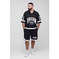 Plus Mesh T-Shirt mit V-Ausschnitt & Shorts von boohooman