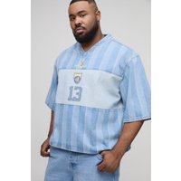 Plus Oversize T-Shirt aus Denim mit Fußball-Stickerei - Blau - 3XL, Blau von boohooman