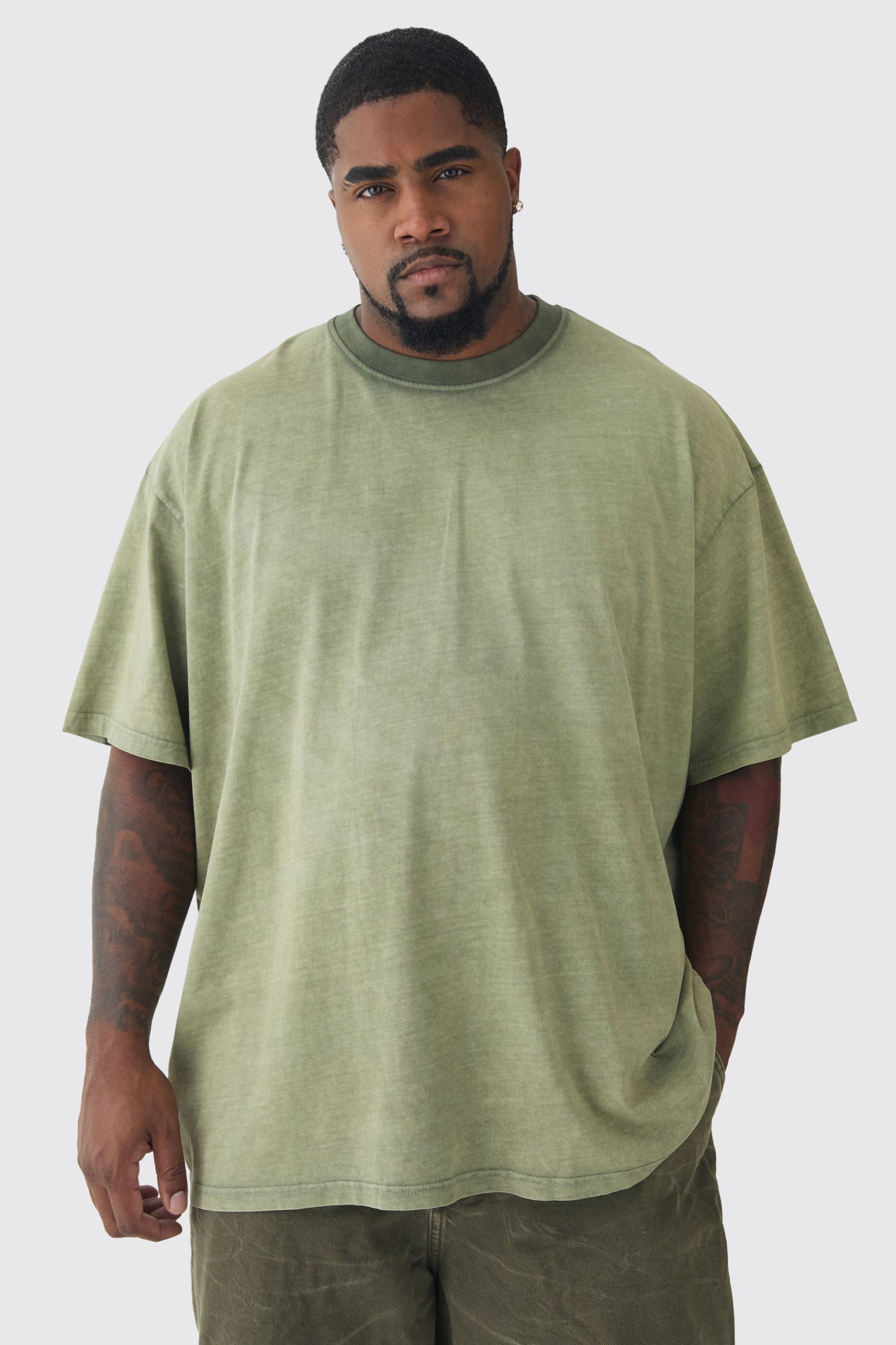 Plus Oversize T-Shirt mit Acid-Waschung - Khaki - XXL, Khaki von boohooman