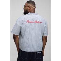 Plus kastiges gestreiftes Oversize Hemd - Grau - 4XL, Grau von boohooman