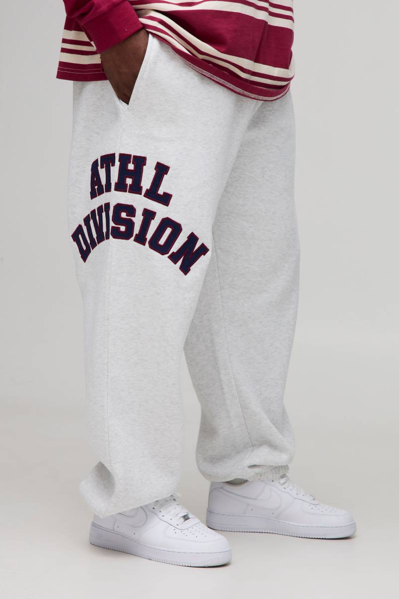 Plus Oversize Jogginghose mit Applikation - Grau - 4XL, Grau von boohooman