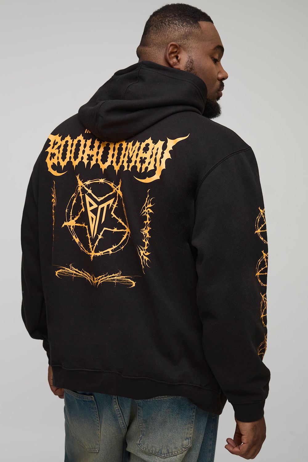 Plus Oversized Gothic Man Print Hoodie von boohooman