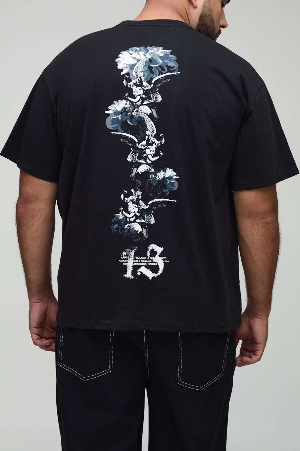 Plus Oversize T-Shirt mit Man Script Gothic Renaissance Print - Schwarz - 3XL, Schwarz von boohooman