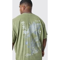 Plus Oversized Overdyed Floral Graphic T-shirt von boohooman