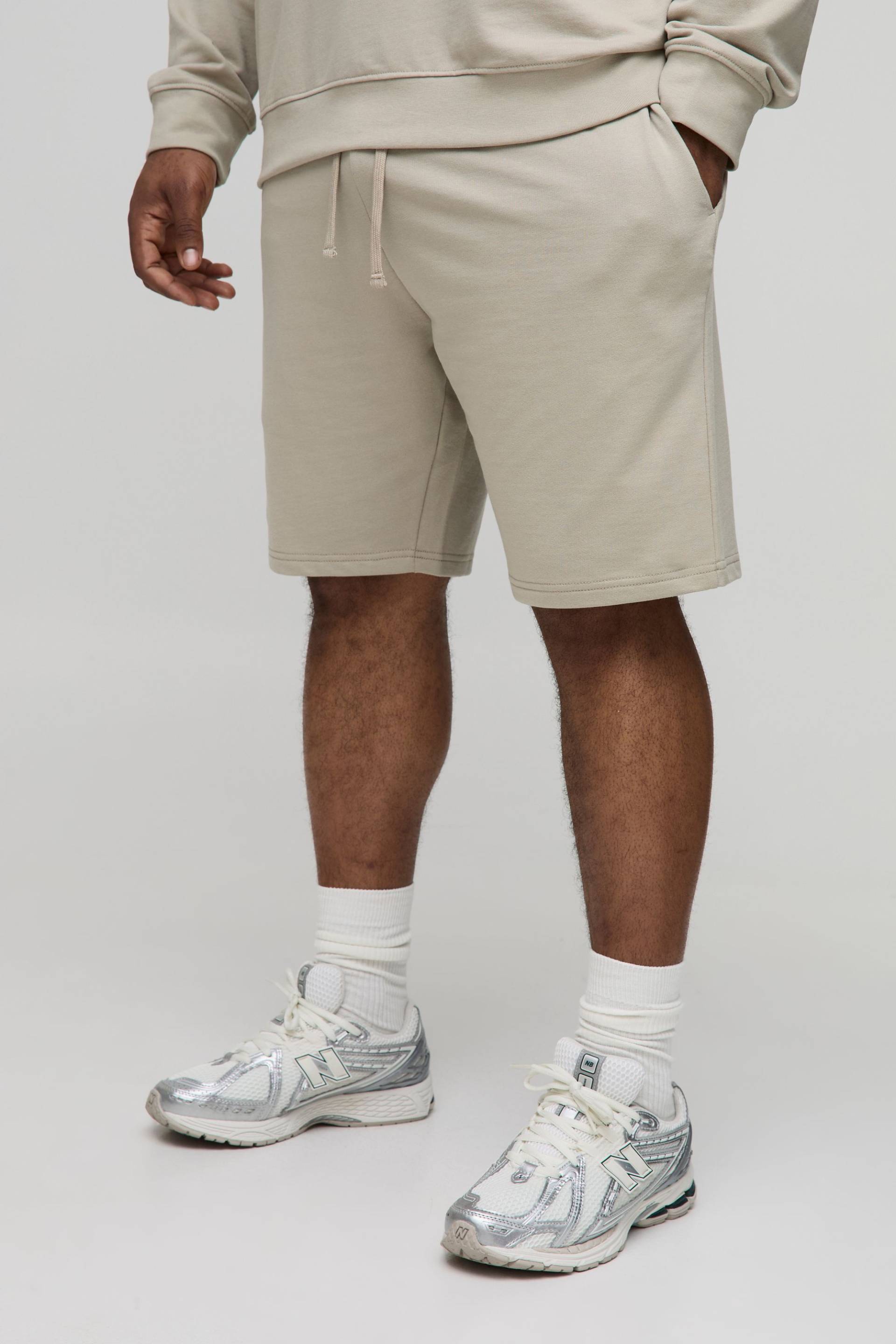 Plus Slim-Fit Basic Shorts - light khaki - 3XL, light khaki von boohooman