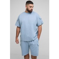 Plus T-Shirt mit Utility-Tasche & Cargo-Shorts von boohooman