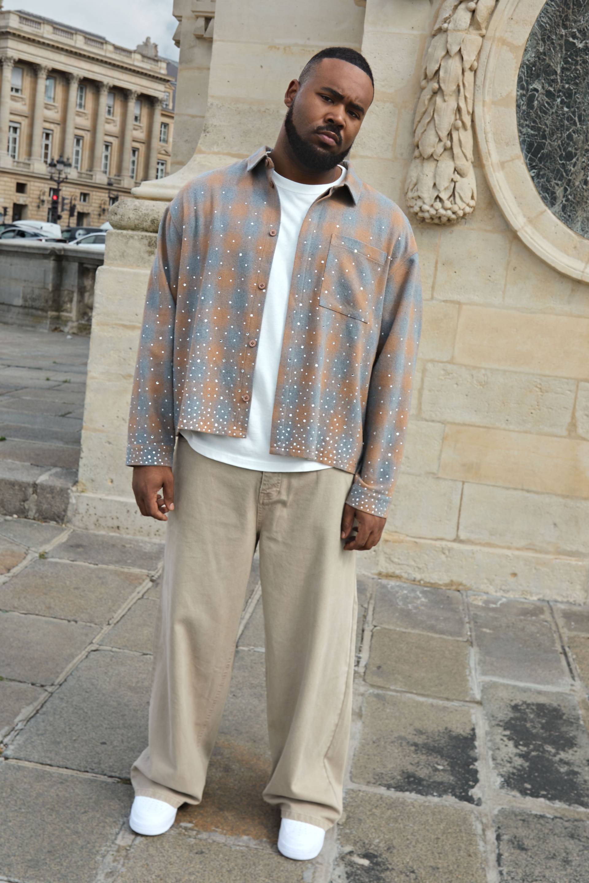 Plus lockere Jeans - washed khaki - 42, washed khaki von boohooman