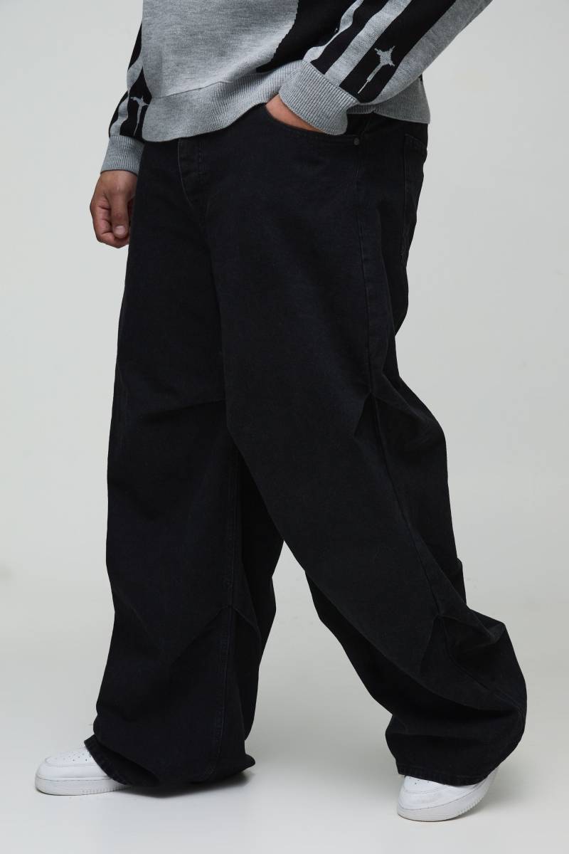 Plus lockere Jeans mit gerafftem Detail - Schwarz - 44, Schwarz von boohooman