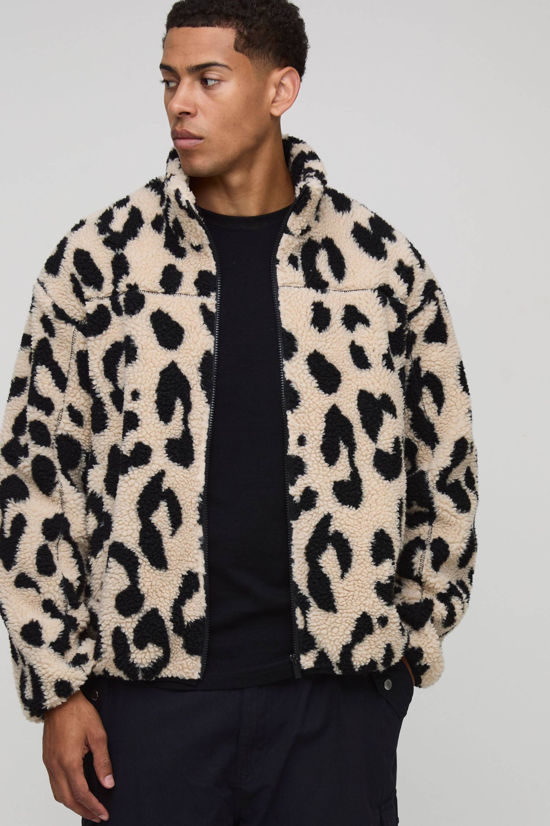 Leopardenprint Borg-Jacke mit Trichterkragen und Reißverschluss - M, leopard Leopardenprint Borg-Jacke mit Trichterkragen und Reißverschluss - M, leopard von boohooman