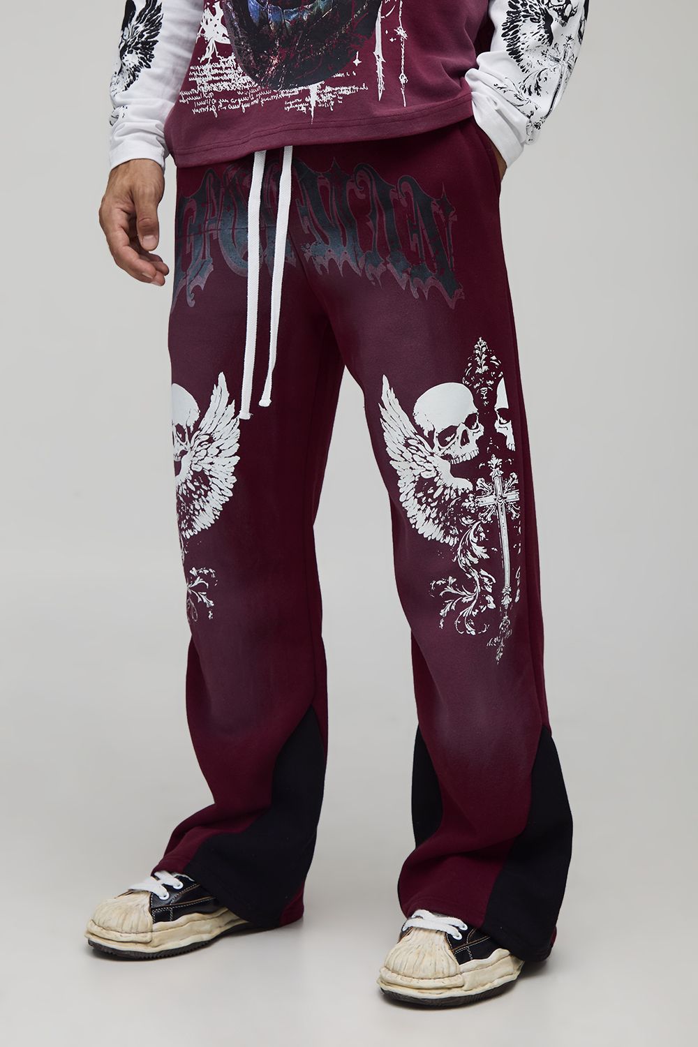 Lockere Jogginghose mit Totenkopf-Print - Rot - XS, Rot Lockere Jogginghose mit Totenkopf-Print - Rot - XS, Rot von boohooman