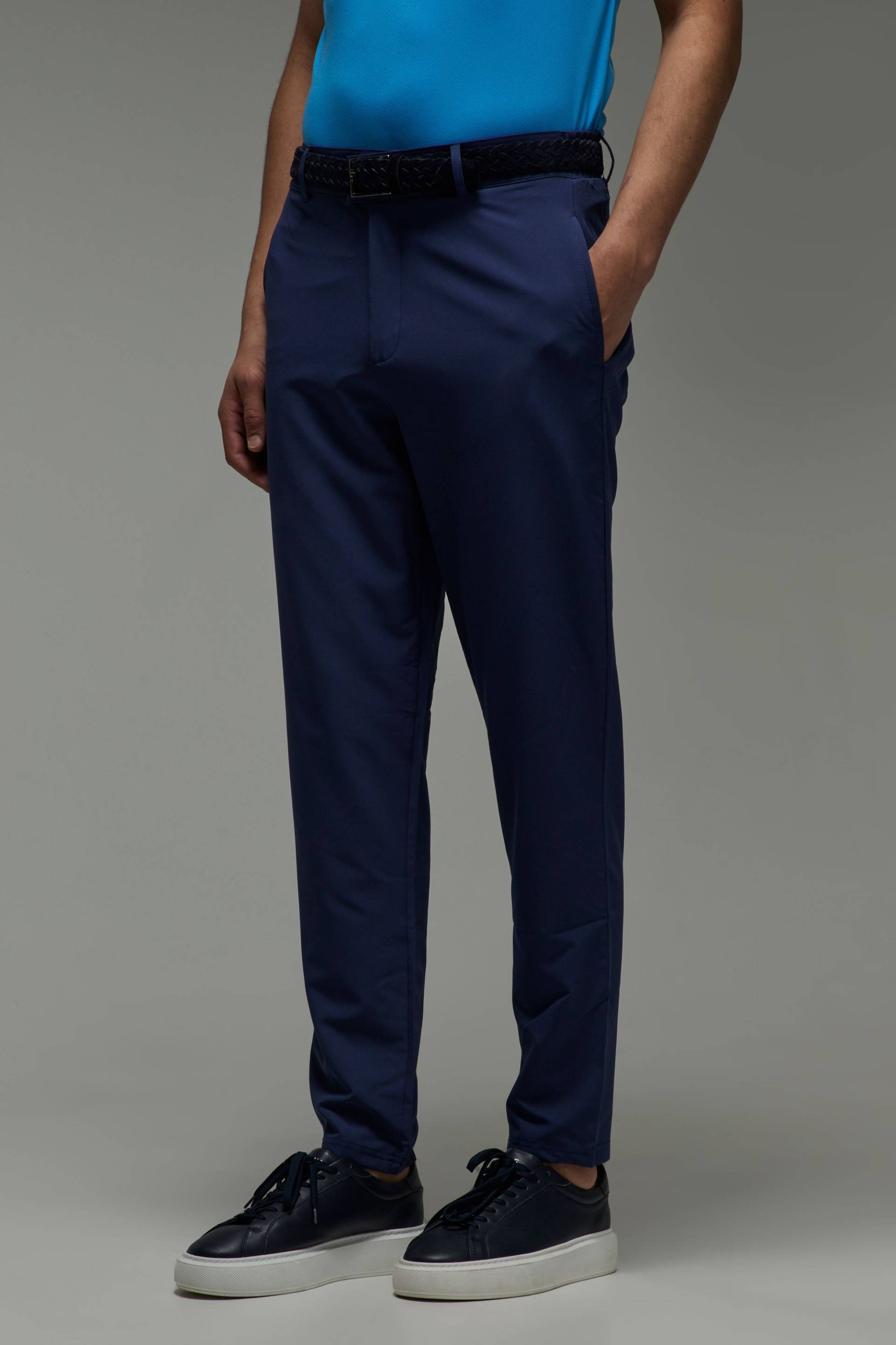 Schmale Man Active Stretch Golf-Hose - Blau - L, Blau von boohooman