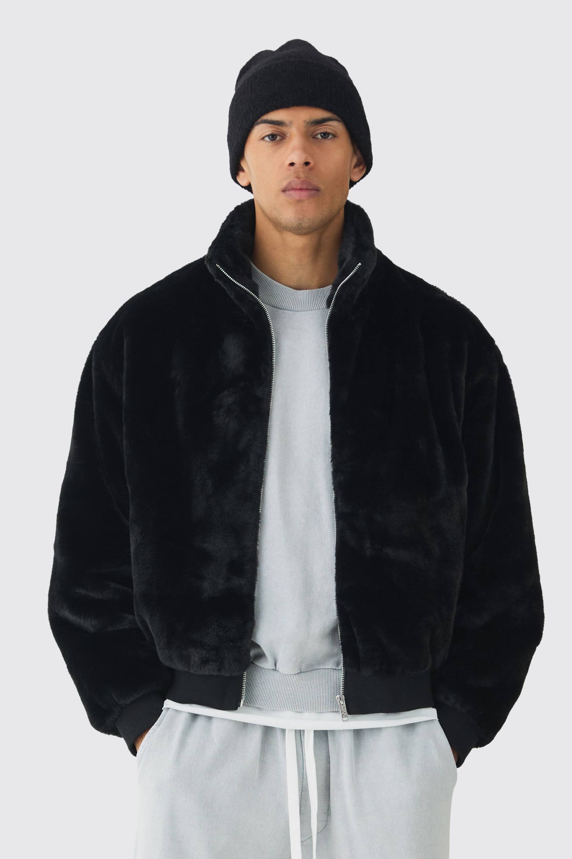 Schwarze Kunstfell-Bomberjacke mit Trichterkragen - XS, Schwarz Schwarze Kunstfell-Bomberjacke mit Trichterkragen - XS, Schwarz von boohooman