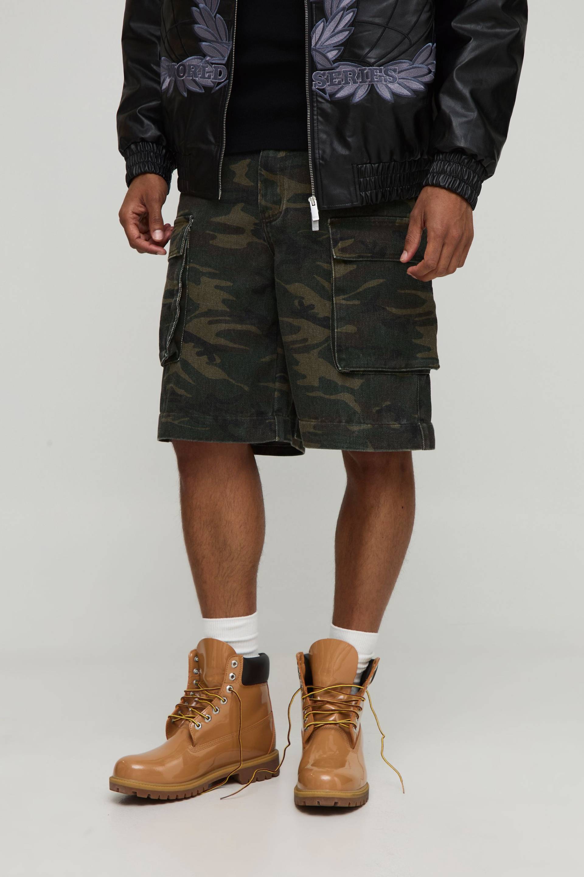 Lockere Camouflage Cargo-Hose mit Reißverschluss - Khaki - 36, Khaki von boohooman