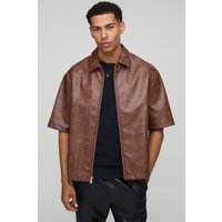 Short Sleeve Tumbled PU Collared Boxy Shirt - Braun - XS, Braun von boohooman