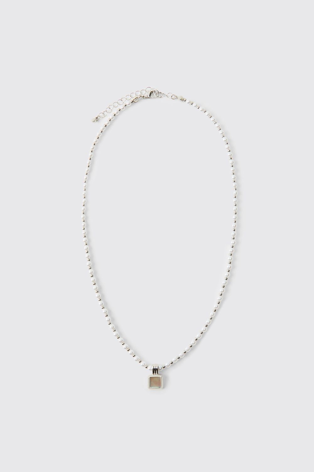 Silberne Halskette mit Anhänger von boohooman