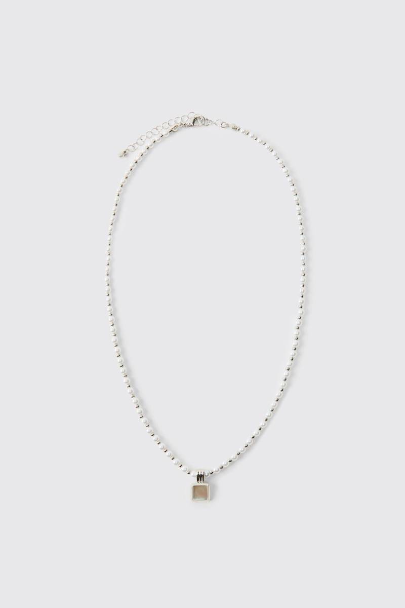 Silberne Halskette mit Anhänger von boohooman