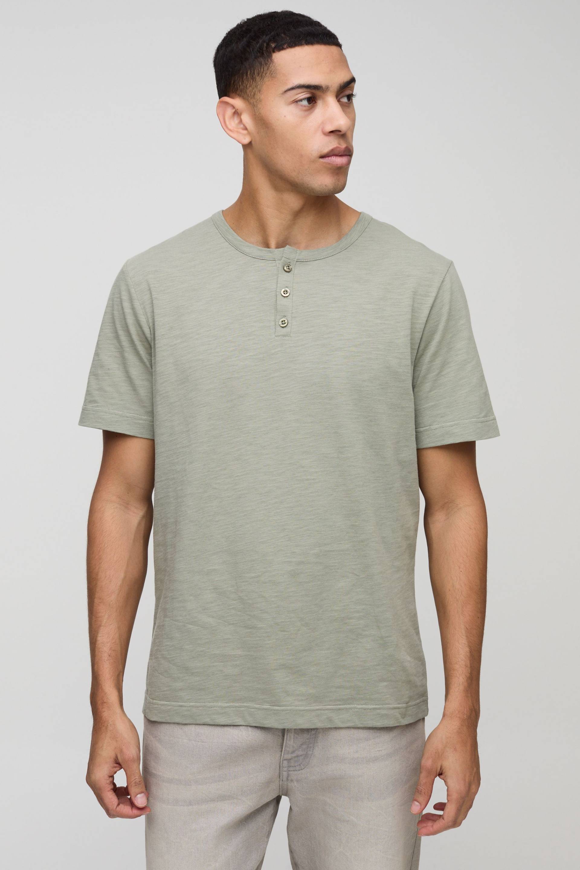 T-Shirt mit Knopfleiste - Khaki - XS, Khaki von boohooman
