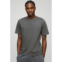 T-Shirt mit V-Ausschnitt von boohooman