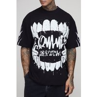 Tall Oversized Extended Neck Graffiti Print T-Shirt - Schwarz - XL, Schwarz von boohooman