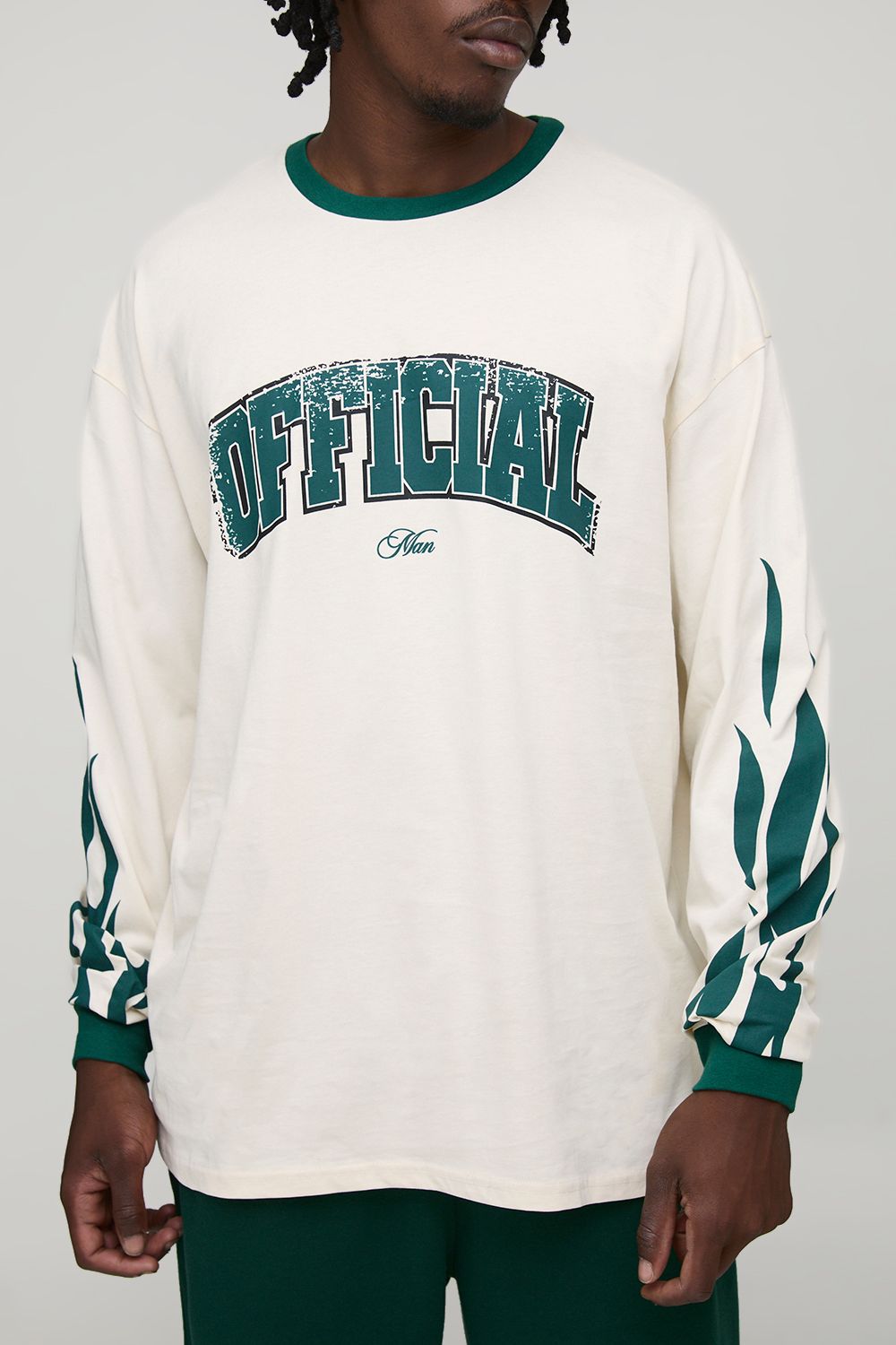 Tall Oversized Official Man Flames Print Long Sleeve Print T-Shirt - Weiß - M, Weiß von boohooman