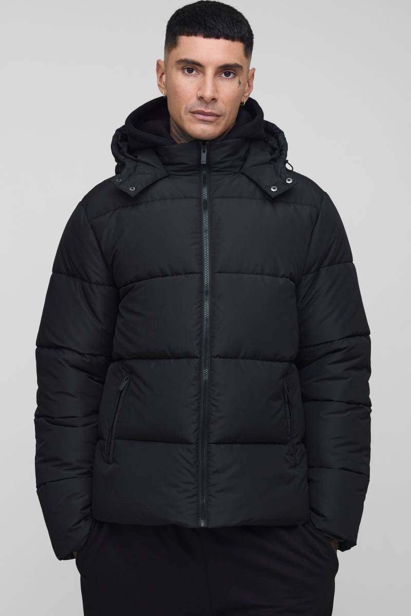 Tall schwarze matte Steppjacke mit Kapuze - M, Schwarz von boohooman