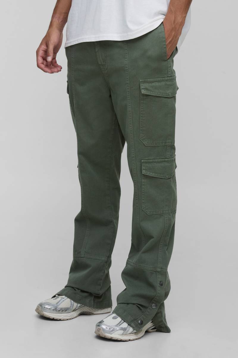 Tall Slim-Fit Schlaghose mit Taschen - Khaki - 32, Khaki von boohooman