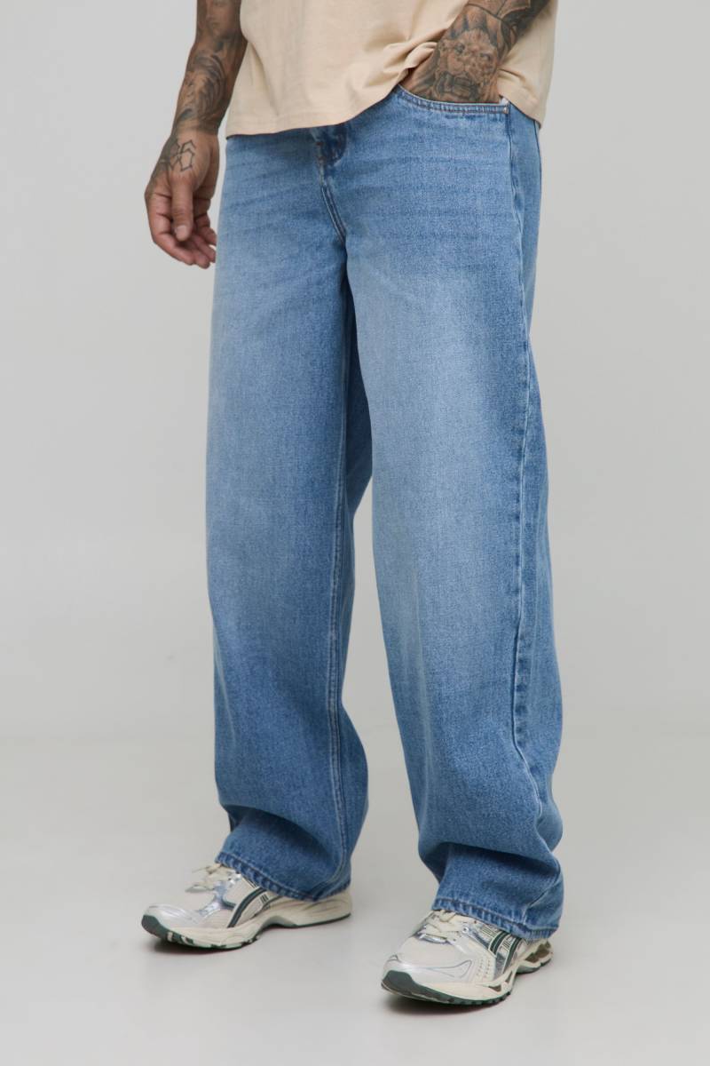 Tall lockere Jeans mit Taschen-Detail von boohooman