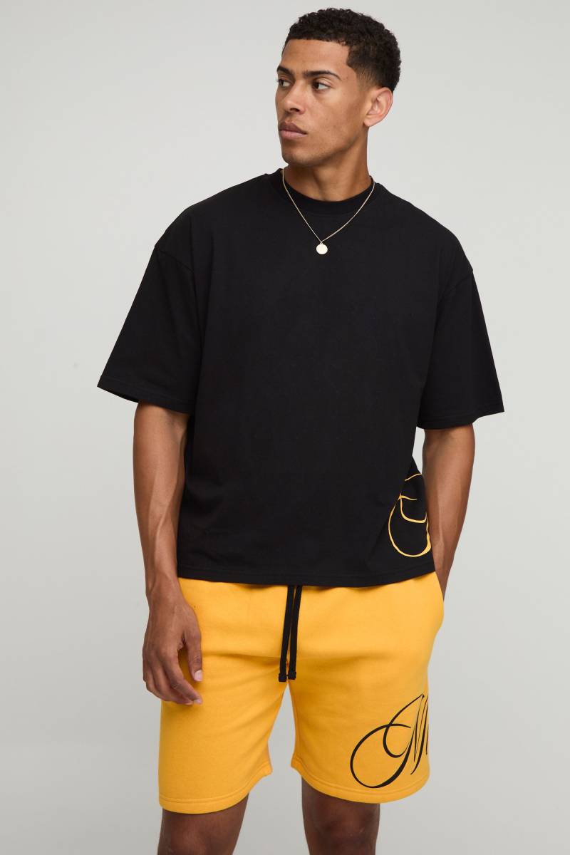 Kastiges Oversize T-Shirt mit M-Schriftzug und Shorts - Gelb - XS, Gelb von boohooman