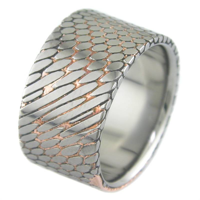 Flach Geätzter Supraleiter Ring in 12mm Breite Mit Titanium Liner von boonerings