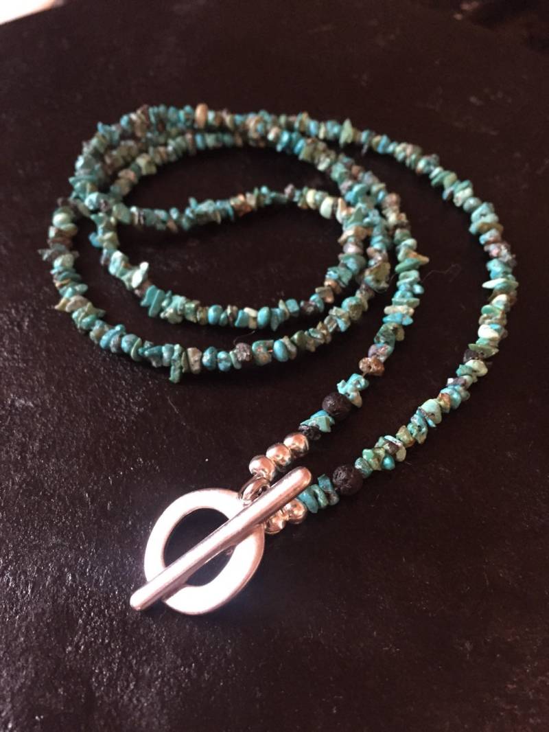 Lange Türkis Splitterkette, Lange Türkiskette, Blaue Kleine Türkissplitterkette, Türkisstücke Lange Türkis Splitterkette, Lange Türkiskette, Blaue Kleine Türkissplitterkette, Türkisstücke von borderlandsJEWELRY