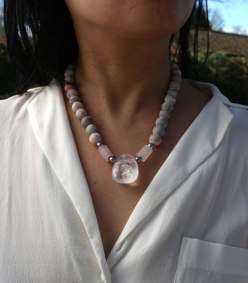 Edelsteinhalskette Aus Weißem Bergkristall Und Rosa Zebra Jaspis, Einfach Zu Tragen Mit Magnetverschluss, #11 von boshilian