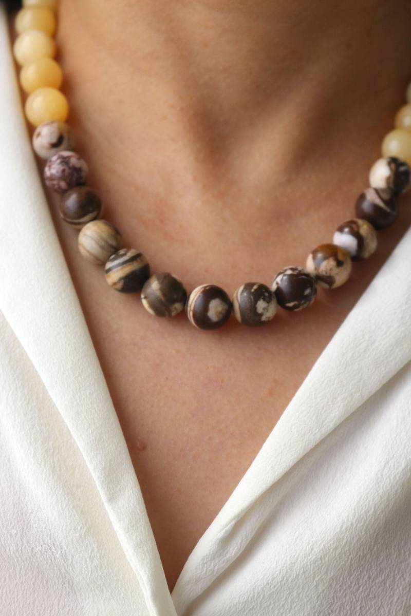 Edelsteinperlen Halskette, Unikate Halskette Aus Gelb Jade Und Zebra Jaspis, Handgemachte Einzigartig Kette, #61 Edelsteinperlen Halskette, Unikate Halskette Aus Gelb Jade Und Zebra Jaspis, Handgemachte Einzigartig Kette, #61 von boshilian