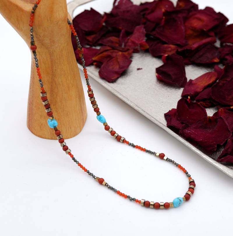 Natürliche Türkis Jaspis Hämatit Chalkopyrit Halskette, Perlenkette, Zierliche Edelstein Halskette von boshilian