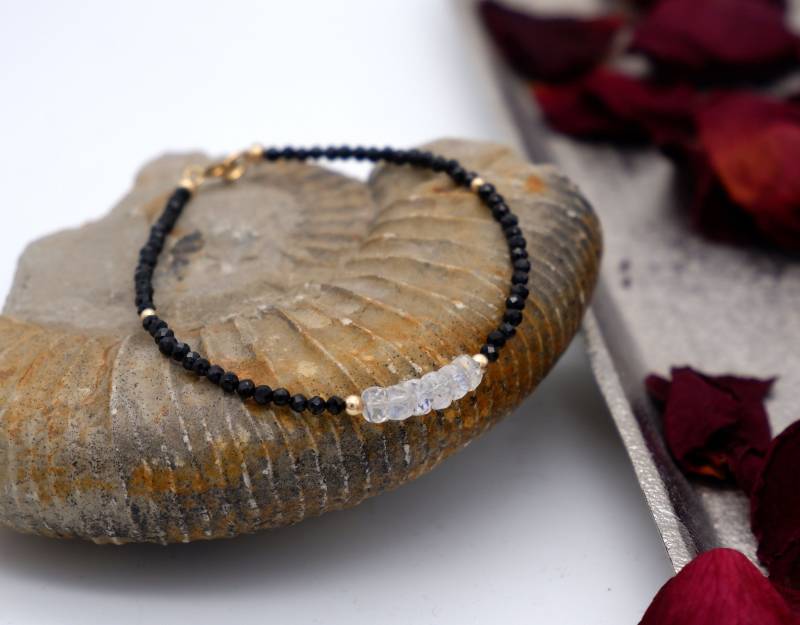 Perlen Armband, Armband Mit Echtem Mondstein, Edelstein Facettiert Spinell 2mm, Regenbogen Mondstein Perlen Armband, Armband Mit Echtem Mondstein, Edelstein Facettiert Spinell 2mm, Regenbogen Mondstein von boshilian