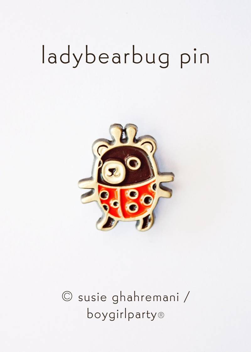 Marienkäfer Bär Brosche - Natur Schmuck Skurrile Kawaii Emaille Pins Mama Geschenk Für Sie von boygirlparty