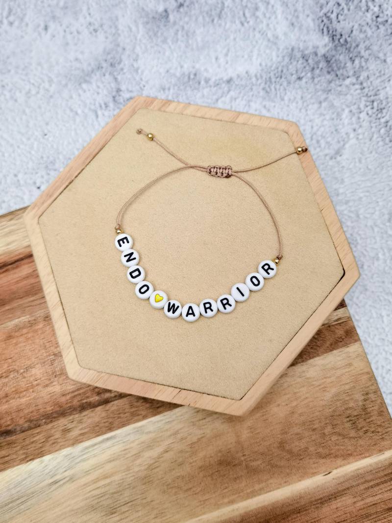 Endo Warrior Armband I Endometriose Awareness von bracelens