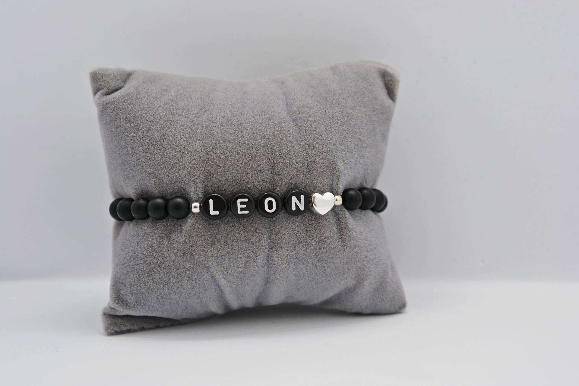 Personalisierbares Buchstabenarmband Mit Jade-Perlen Und Herz - Perfektes Geschenk Zur Geburt, Zum Geburtstag, Valentinstag Oder Weihnachten von bracelens