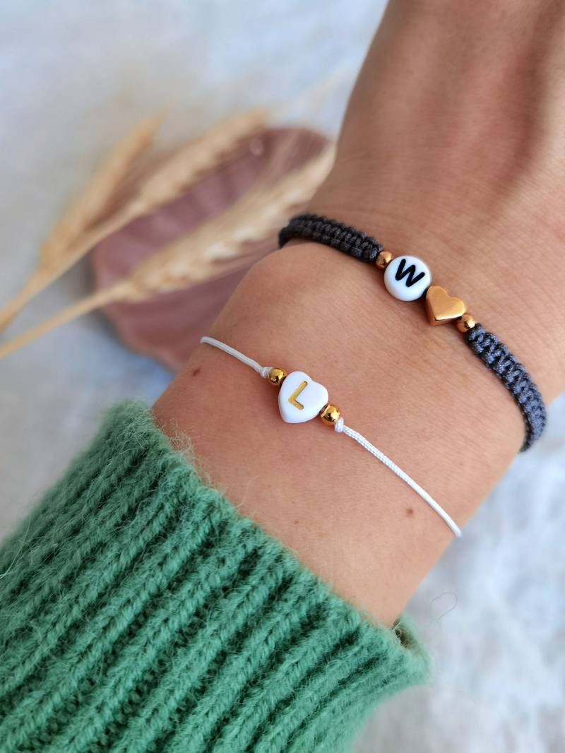 Personalisiertes Initialen Armband Mit Herz - Perfektes Freundschaftsarmband Oder Geschenk Zum Valentinstag von bracelens