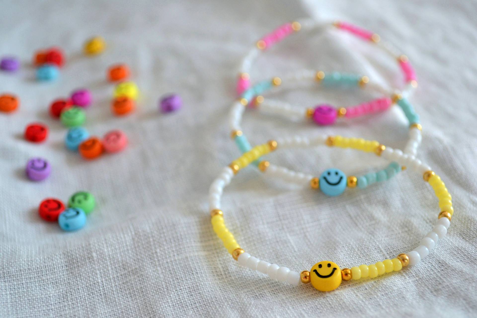 Smiley Armband/Buntes Perlenarmband Für Den Sommer von bracelens