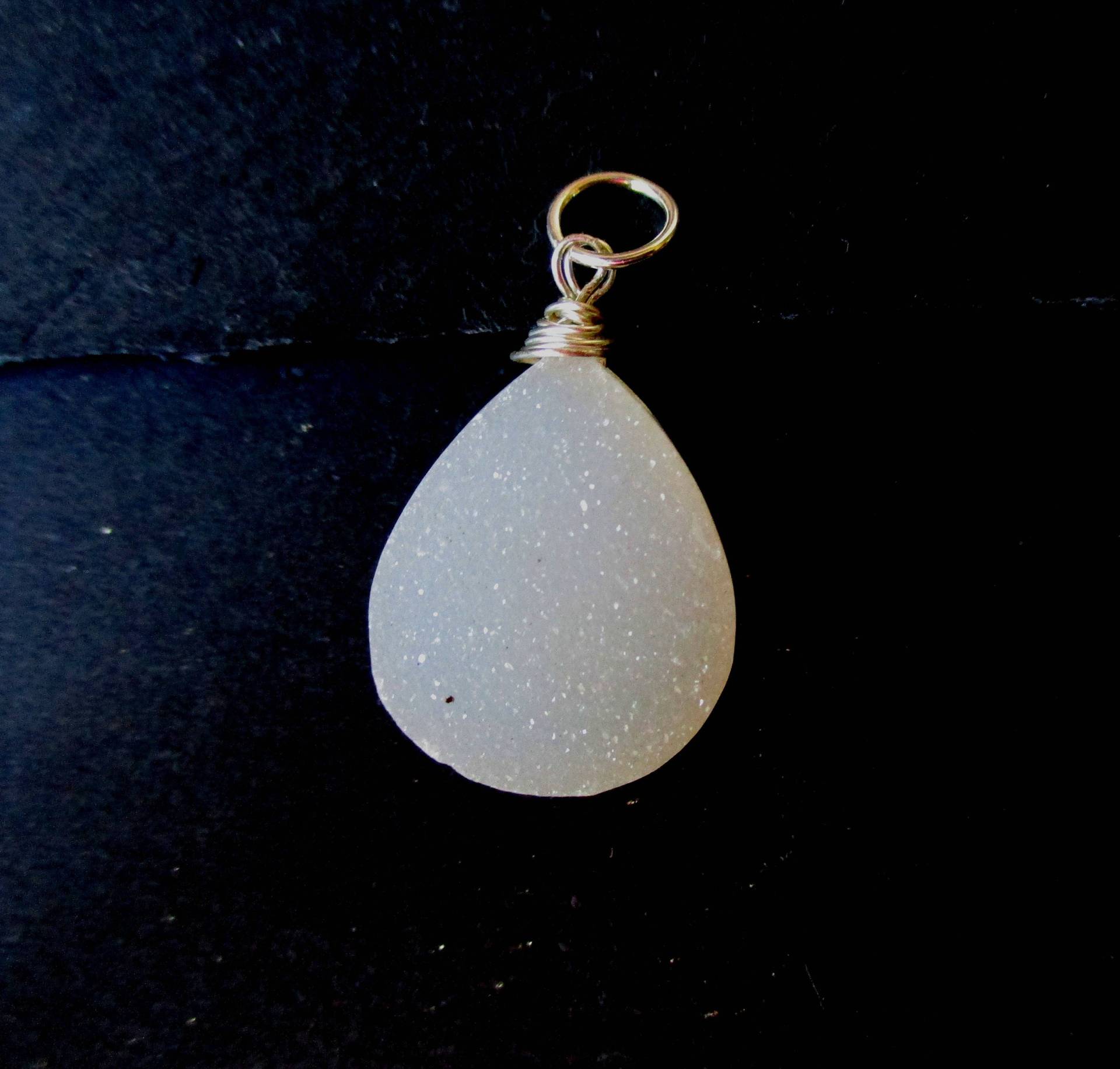 Druzy Anhänger, Briolette, Sterling Silber Draht Charme, Birthstone Charme von braceletchoker
