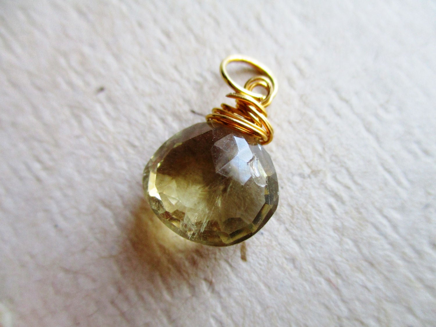 Zitrone Quarz Anhänger, Briolette, 14 K Gold Gefüllt, Gold Draht Charme, Birthstone Charme von braceletchoker