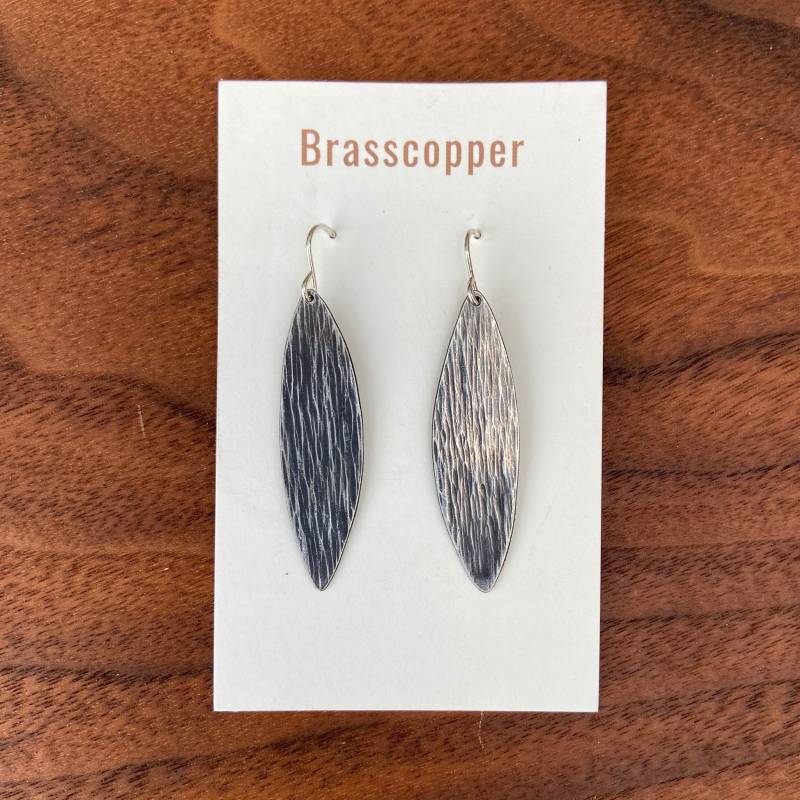 Handgefertigte Ohrringe | Textur Messing Silber Kupfer von brasscopper